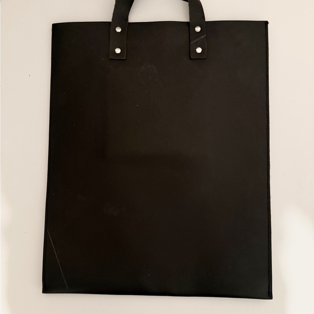 Leather tote bag